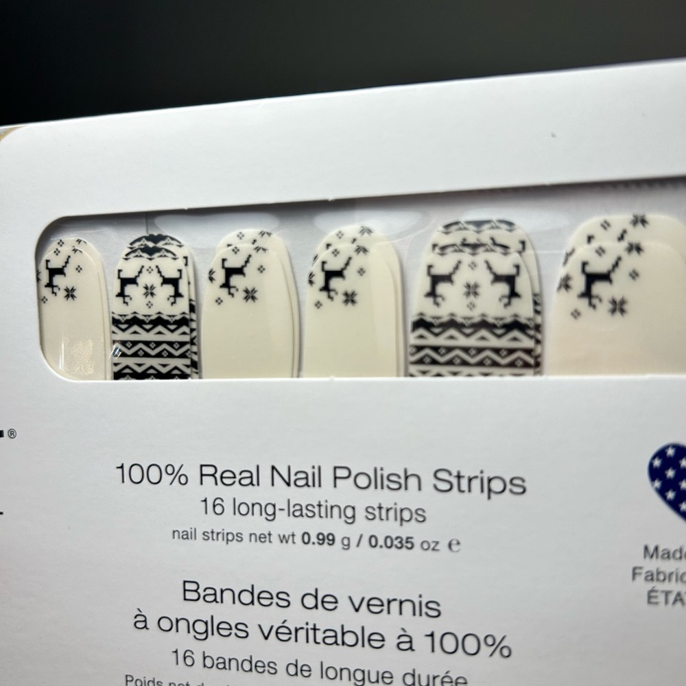 Color Street A Dashing Time Nail Strips Black Reindeer Design Clear Base Overlay